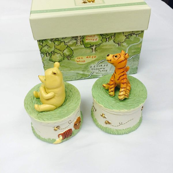 Winnie the Pooh Baby Tooth & Curl Infant Gift Set - Keepsake Boxes  shop @ ww.cutebabyangels.co.uk Free Shipping